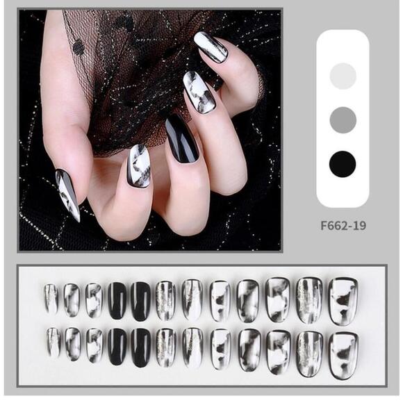 Marble Pattern In Black And White Press On Nail Set of 24 - Picture 1 of 4